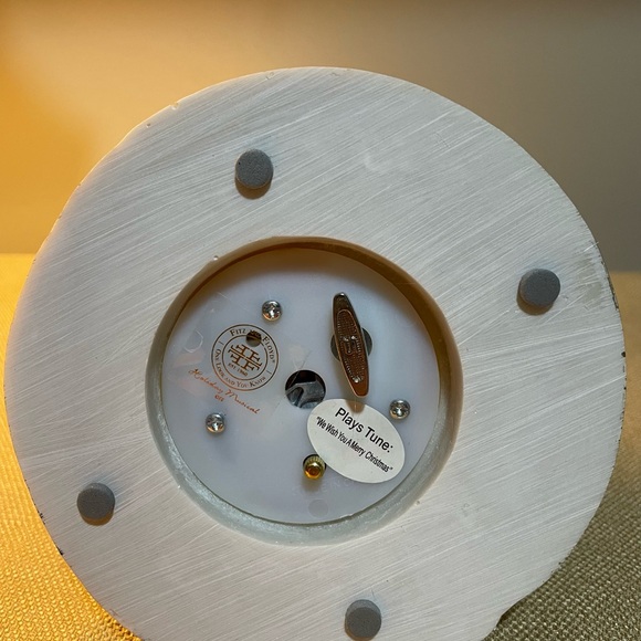 Fitz and Floyd “Gifts from Santa” Musical Christmas Figurine. 2017 in Box. - Picture 6 of 7